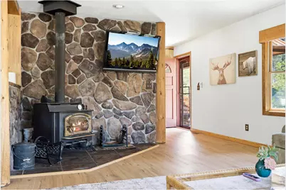 428 Rustic Rd, Bellvue, CO 80512 - Photo 2
