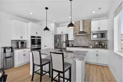 390 Kansas Ave, Berthoud, CO 80513 - Photo 8