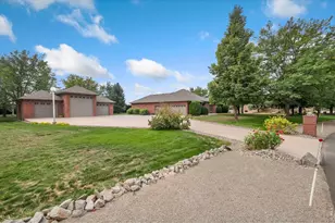 218 Grand View Cir, Mead, CO 80542 - Photo 2