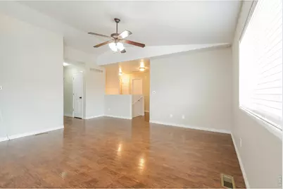 310 E 28th St Ln, Greeley, CO 80631 - Photo 4