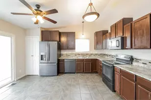 310 E 28th St Ln, Greeley, CO 80631 - Photo 6
