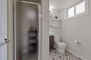 2555 E Maplewood Ave, Centennial, CO 80121 - Photo 22