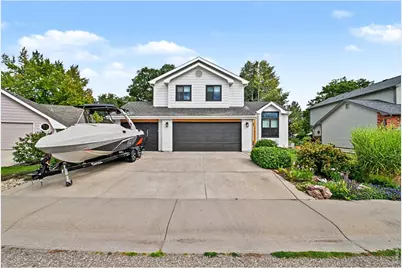 3856 Larkspur Ct, Loveland, CO 80538 - Photo 2