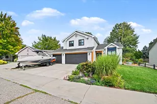 3856 Larkspur Ct, Loveland, CO 80538 - Photo 2
