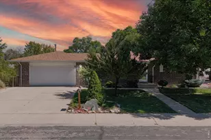 1016 Jennifer Dr, Loveland, CO 80537 - Photo 1
