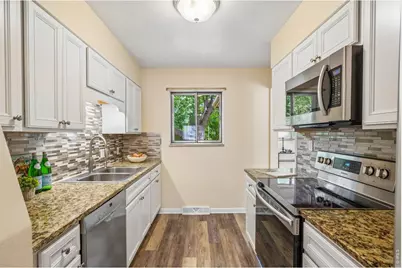 1228 Frontier Dr, Longmont, CO 80501 - Photo 4