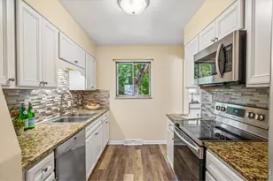 1228 Frontier Dr, Longmont, CO 80501 - Photo 4