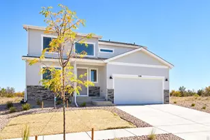 1181 Crown Sparrow St, Johnstown, CO 80534 - Photo 2