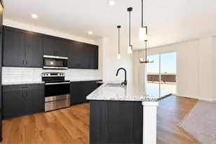 1181 Crown Sparrow St, Johnstown, CO 80534 - Photo 4