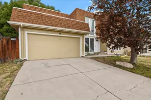 387 Cypress St, Broomfield, CO 80020 - Photo 2