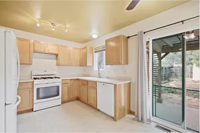 426 Lilac Ave, Eaton, CO 80615 - Photo 6