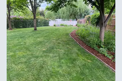 2313 Village Ln, Longmont, CO 80503 - Photo 32