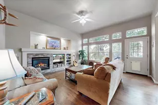 2313 Village Ln, Longmont, CO 80503 - Photo 4