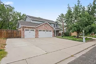 2659 Beech Cir, Longmont, CO 80503 - Photo 2