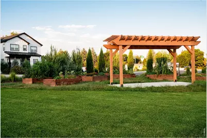 1667 Taft Gardens Cir, Loveland, CO 80537 - Photo 10