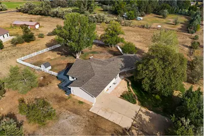 6331 W 24th St, Greeley, CO 80634 - Photo 2