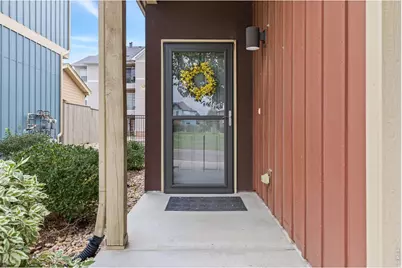 226 N Parkside Dr #D, Longmont, CO 80501 - Photo 2