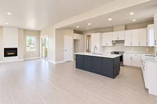 1658 Taft Gdns Cir, Loveland, CO 80537 - Photo 2