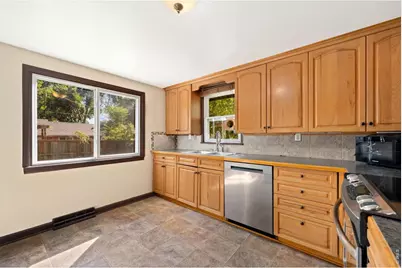 1208 E 3rd St, Loveland, CO 80537 - Photo 6