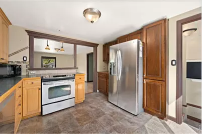 1208 E 3rd St, Loveland, CO 80537 - Photo 8