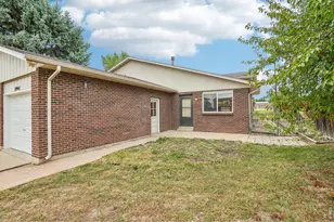 5939 Newcombe Ct, Arvada, CO 80004 - Photo 2