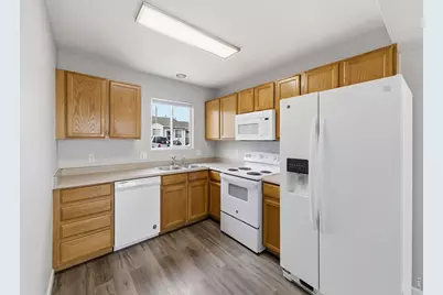 1321 Darrell Rd, Evans, CO 80620 - Photo 4