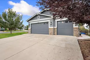 6101 Chesney Ct, Windsor, CO 80550 - Photo 2