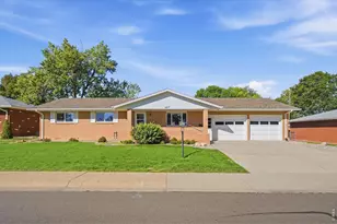 2011 Abeyta Ct, Loveland, CO 80538 - Photo 2