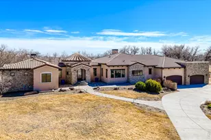 2102 Shoreside Dr, Berthoud, CO 80513 - Photo 2