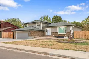 2502 Courtney Dr, Loveland, CO 80537 - Photo 2