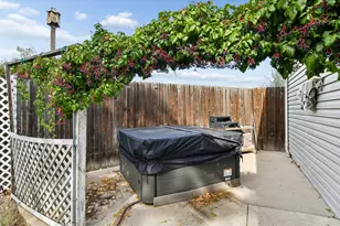 100 Flora Ct, Frederick, CO 80530 - Photo 2