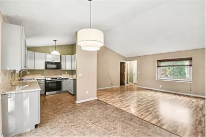 1986 E 18th St, Loveland, CO 80538 - Photo 8