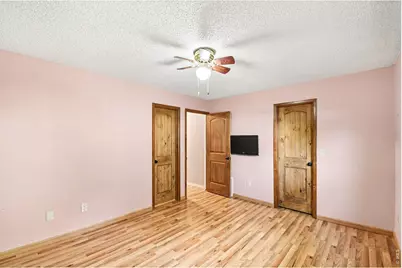 1986 E 18th St, Loveland, CO 80538 - Photo 18
