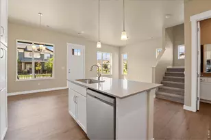 420 High Point Dr, Longmont, CO 80504 - Photo 4