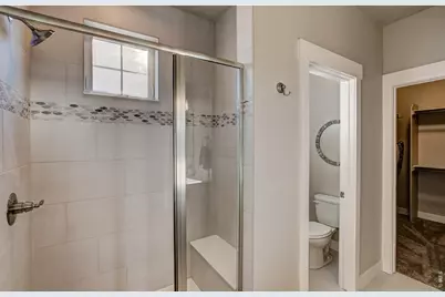 160 High Point Dr, Longmont, CO 80504 - Photo 10