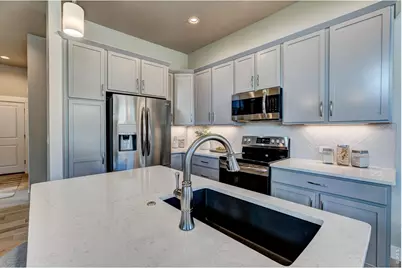 160 High Point Dr, Longmont, CO 80504 - Photo 2