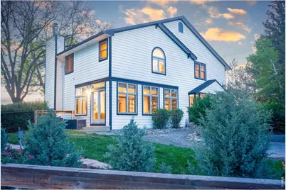 722 Sophie St, Berthoud, CO 80513 - Photo 2