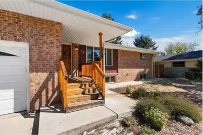 44 Dartmouth Cir, Longmont, CO 80503 - Photo 2