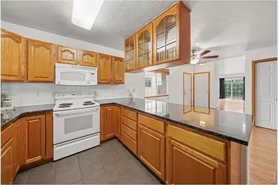 5210 W 11th St, Greeley, CO 80634 - Photo 8