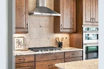 5895 Bromborough Dr, Windsor, CO 80550 - Photo 10