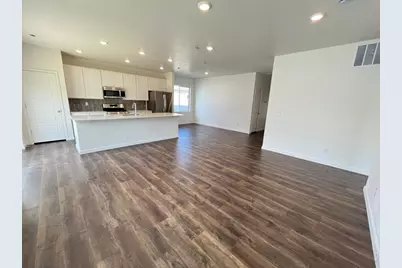 521 85th Ave, Greeley, CO 80634 - Photo 2