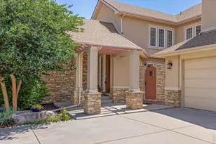 1001 Wyndemere Cir, Longmont, CO 80504 - Photo 2