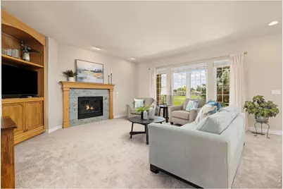 1001 Wyndemere Cir, Longmont, CO 80504 - Photo 8