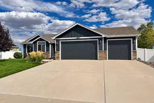 6886 Sumner St, Wellington, CO 80549 - Photo 1