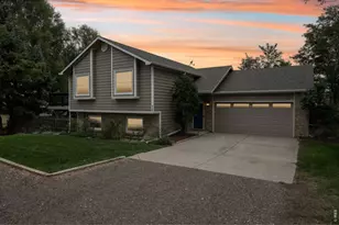 1120 Cody Dr, Loveland, CO 80537 - Photo 2
