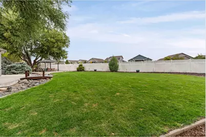 563 Kenai Ct, Windsor, CO 80550 - Photo 34