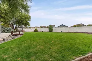 563 Kenai Ct, Windsor, CO 80550 - Photo 34