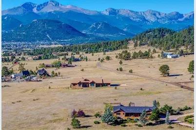 2570 Eagle Rock Dr, Estes Park, CO 80517 - Photo 2