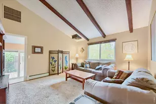 2542 Cambridge Dr, Longmont, CO 80503 - Photo 2