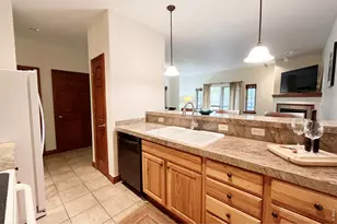 801 Lakepoint Dr, Frisco, CO 80443 - Photo 18